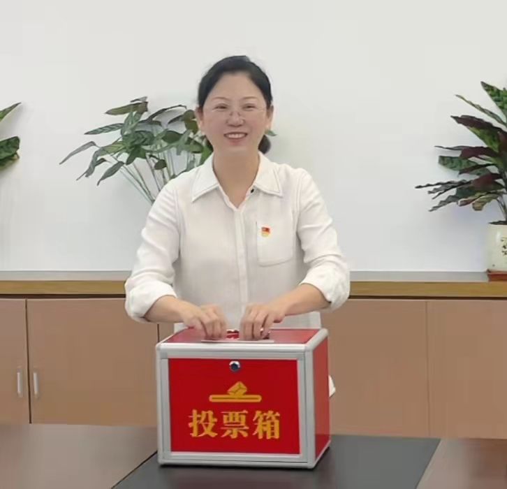 凝心聚力担使命  踔厉奋发再启航